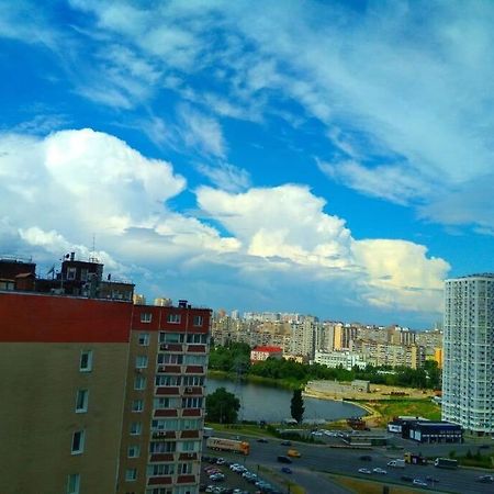 Уютная Квартира Метро Харьковская 3 Мин, Паспорт-Сервис, Аэропорт Борисполь Kijev Kültér fotó